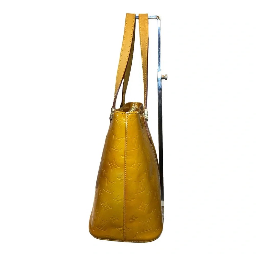 Louis Vuitton Beige Monogram Vernis Leather Houston Bag - Picture 5 of 12